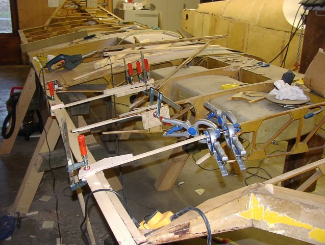 Tragfläche Hinterkante Rippen Reparatur